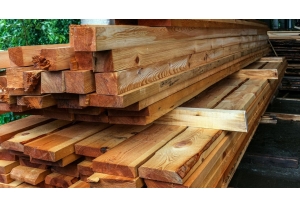 木包裝(zhuang)箱選擇時(shi)要注意的(de)細節